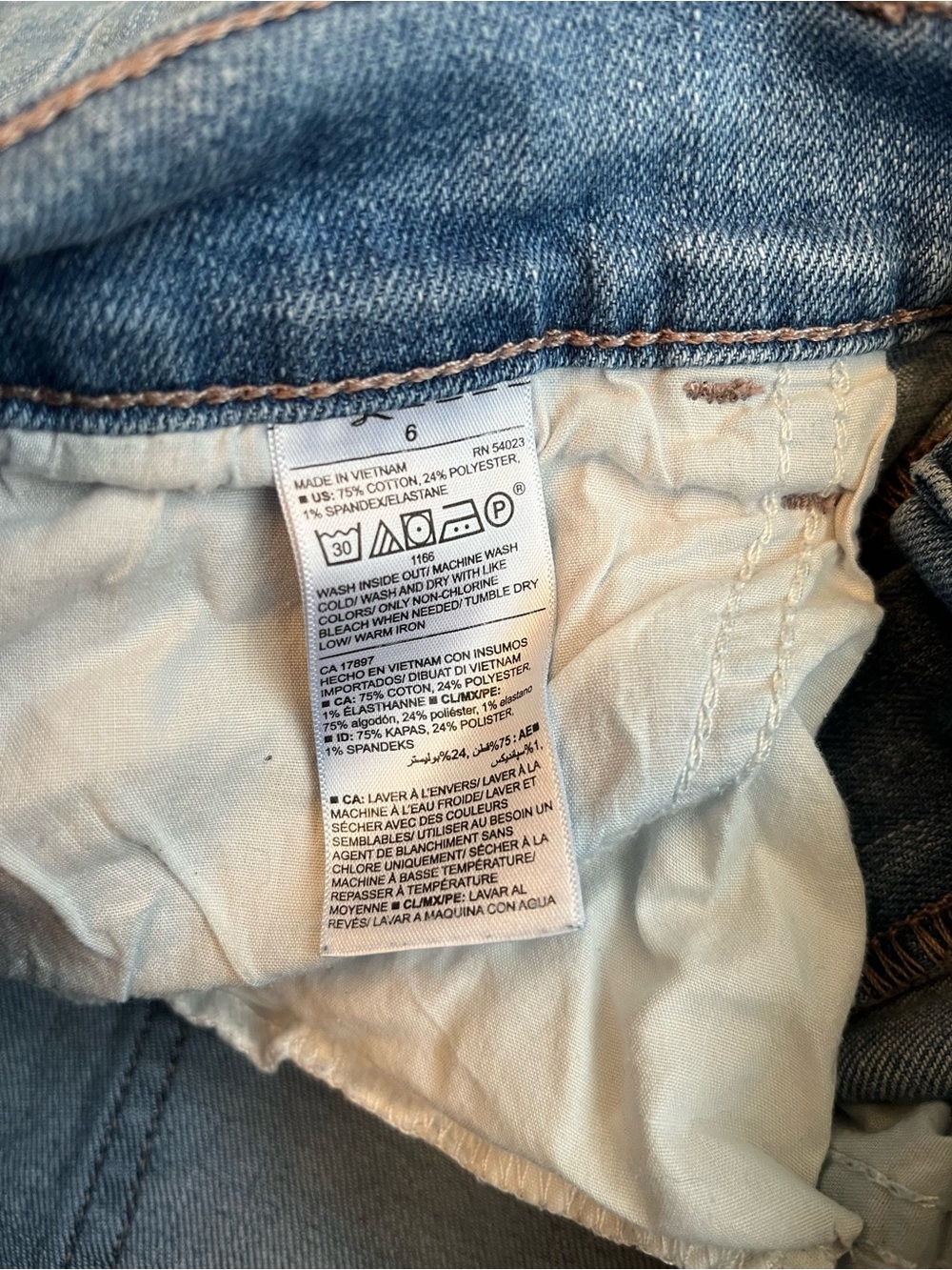 Old Navy Medium Blue Denim Shorts - Picture 4 of 4
